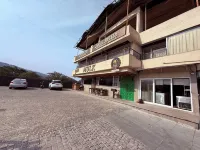 Ikonic Hotel - Bhushi Dam Lonavala - مسبح على السطح