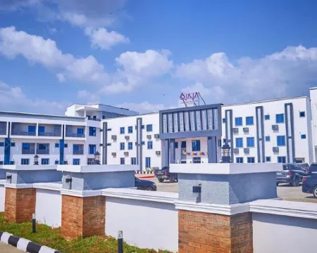 Ojaja Suites by Perennia Hotéis em Akure