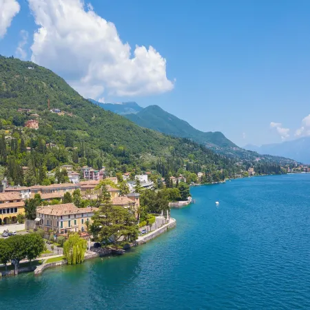 Silvy Apt Salò | Charming & Near Center - Happy Rentals
