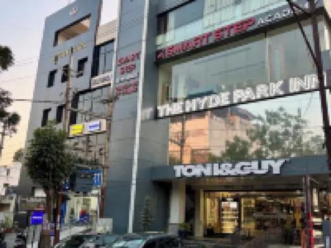 THE HYDE PARK INN Hotels in Bilaspur