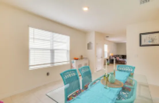 Orlando Theme Park Basecamp: Family Home w/ Patio