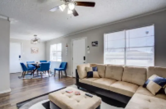 La Palma Lodge Near Texas Tech and Top Restaurants