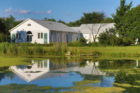 Inntiquity, A Country Inn