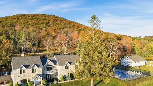Scenic Catskills Retreat Pool, Hot Tub, Game Room, Lake & Views Mountainview Estate by Avantstay