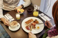 Novotel Ipswich Centre - breakfast