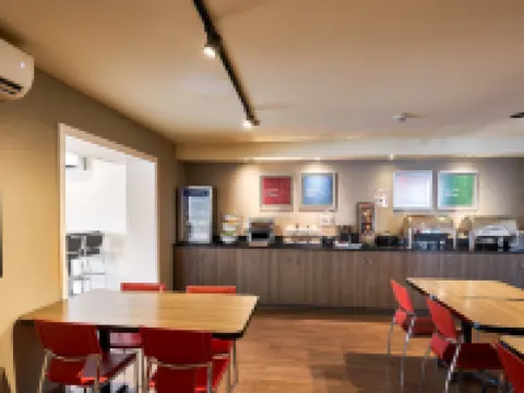 Comfort Inn ルイーヌ・ノランダのホテル