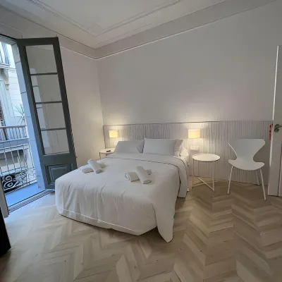 MO HOUSE GOTIC 포르타페리사 주변 호텔