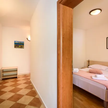 Apartments Zdravko