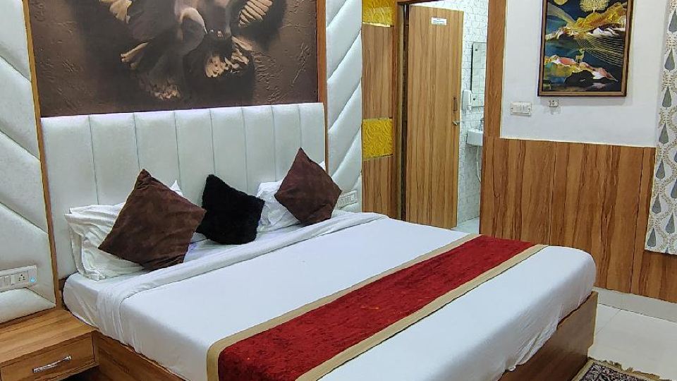Bedweiser Backpackers Hostel