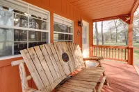 Plantersville Cabin on 50 Acres w/ Pond & Fire Pit - 2-Sterne