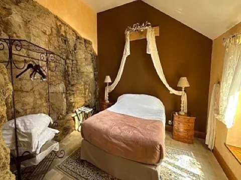 Manoir des Douets Fleuris โรงแรมใน