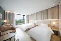 Hound Hotel Hyeoksindosi Branch - parcheggio