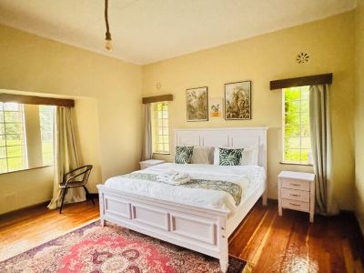 The Lookout Manor