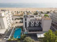 Ferretti Beach Hotel - Romantic