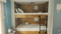 Cozy 1 bedroom cottage walking distance to Lake Michigan & downtown!