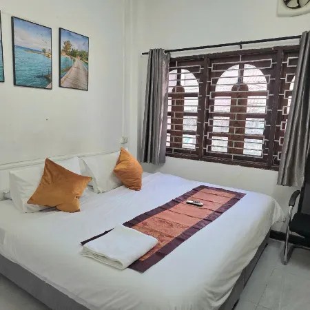 Lao Home