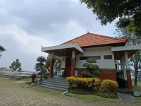 Villa HMD Hotels in Trawas