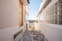 Charming Haven on the Portuguese Riviera - 2 Sao