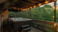 Sky View Chalet by AvantStay Stunning Interior Spacious Deck Hot Tub View