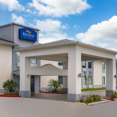 Baymont by Wyndham Iowa Lake Charles