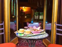 Chalet Near Bitche with Private Sauna - Hytter