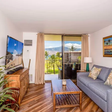 Oceanfront Penthouse Vistas