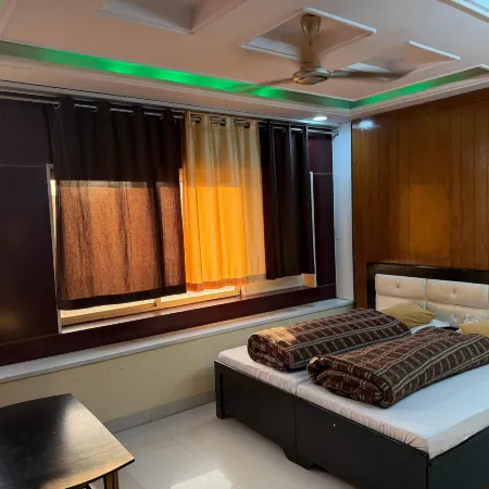 Hotel Shaurya