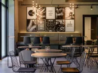 Ibis Styles Friedrichshafen - Aamiainen