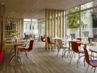 Ibis Arles