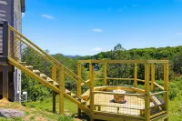 Smoky Blue Haven 3 Bedroom Cabin