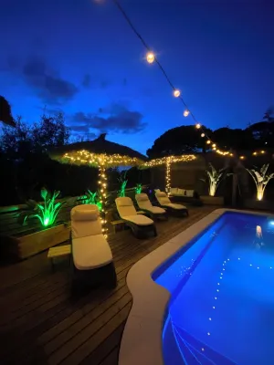 Luxury, self contained, airconditioned studio with private terrace & use of pool - ブティック