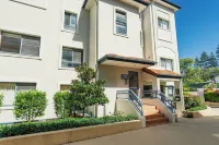 Bella Mare Coolangatta Beachside Apartments - parking