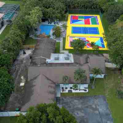 Waterfall Villa | Multi Court •Watersilde •Cinema Hotel Exterior