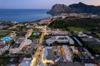 Oasis Luxury Suites