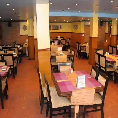 Kokomos Hotel and Restaurant