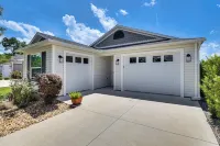 Easy Pool Access & Private Patio! Deluna Villa - WiFi