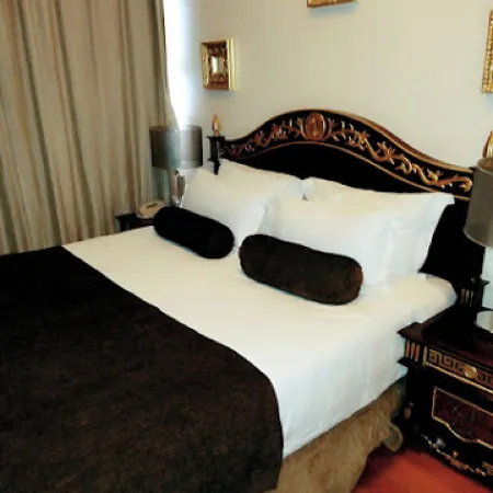 Owu Crown Hotel - Guest Room