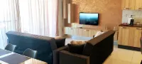 GrandBlue Vista Premier Seafront Apartment - 4-Star