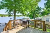Private Dock! High Rock Lake Getaway in Lexington - Homestays