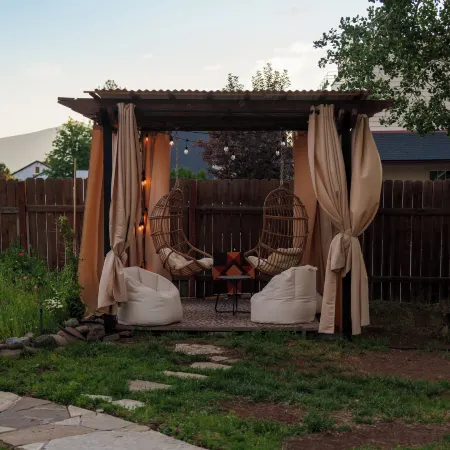 The Stranger Lodge - Pet Friendly