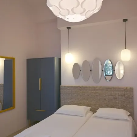 VILLA ALFONSA - APARTMENT "L'ATELIER" sea view, Garden level South-East