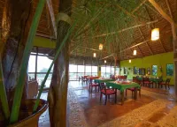 Ihamba Lakeside Safari Lodge - breakfast