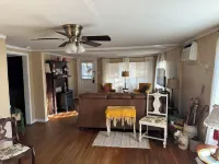 Lottie Mae’s Place has a warm cozy homely vibe. 2 minutes from town - 2-نجوم