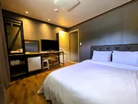 Muju World Hotel - 2つ星