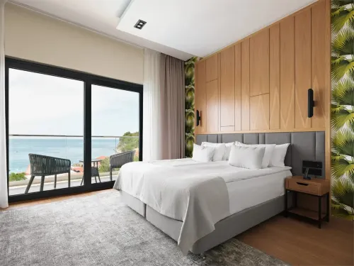 Raymoris Hotel - Beach