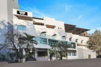 Palette Country Club Surat - 2-Star