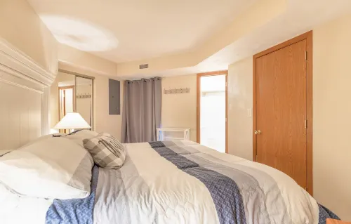 Seven Springs 2Br+Loft Premium Condo, Sleeps 11 by RedAwning - Apartments