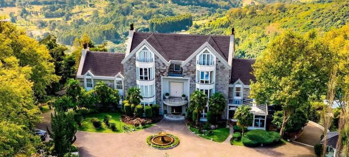 Castelo Saint Andrews Hotels in Gramado