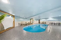 Holiday Inn Express & Suites RALEIGH NE - MEDICAL CTR AREA by IHG - Hot Tub