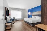 Tru by Hilton Richmond Northwest - Pools